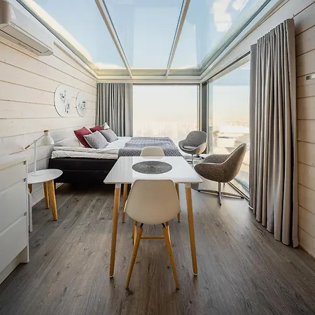 Ukkohalla Sky Cabin Glass *
